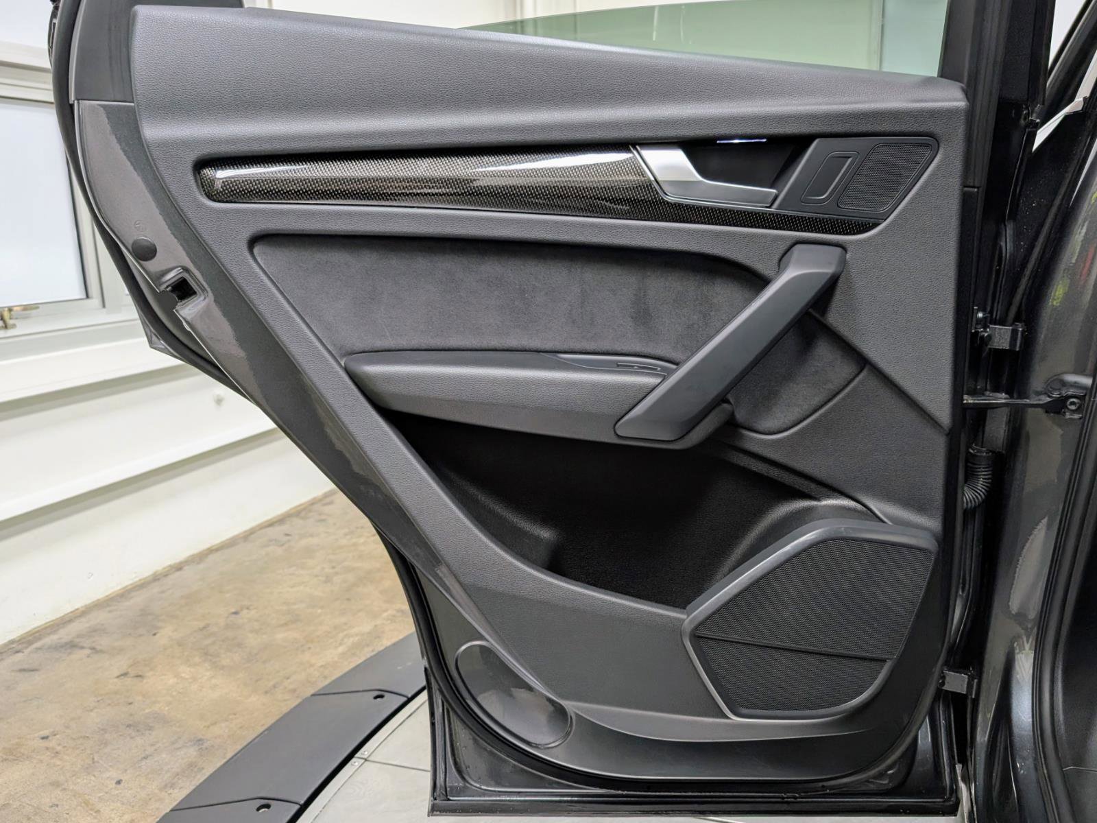 Used 2022 Audi SQ5 Premium w/ Convenience Package image 17