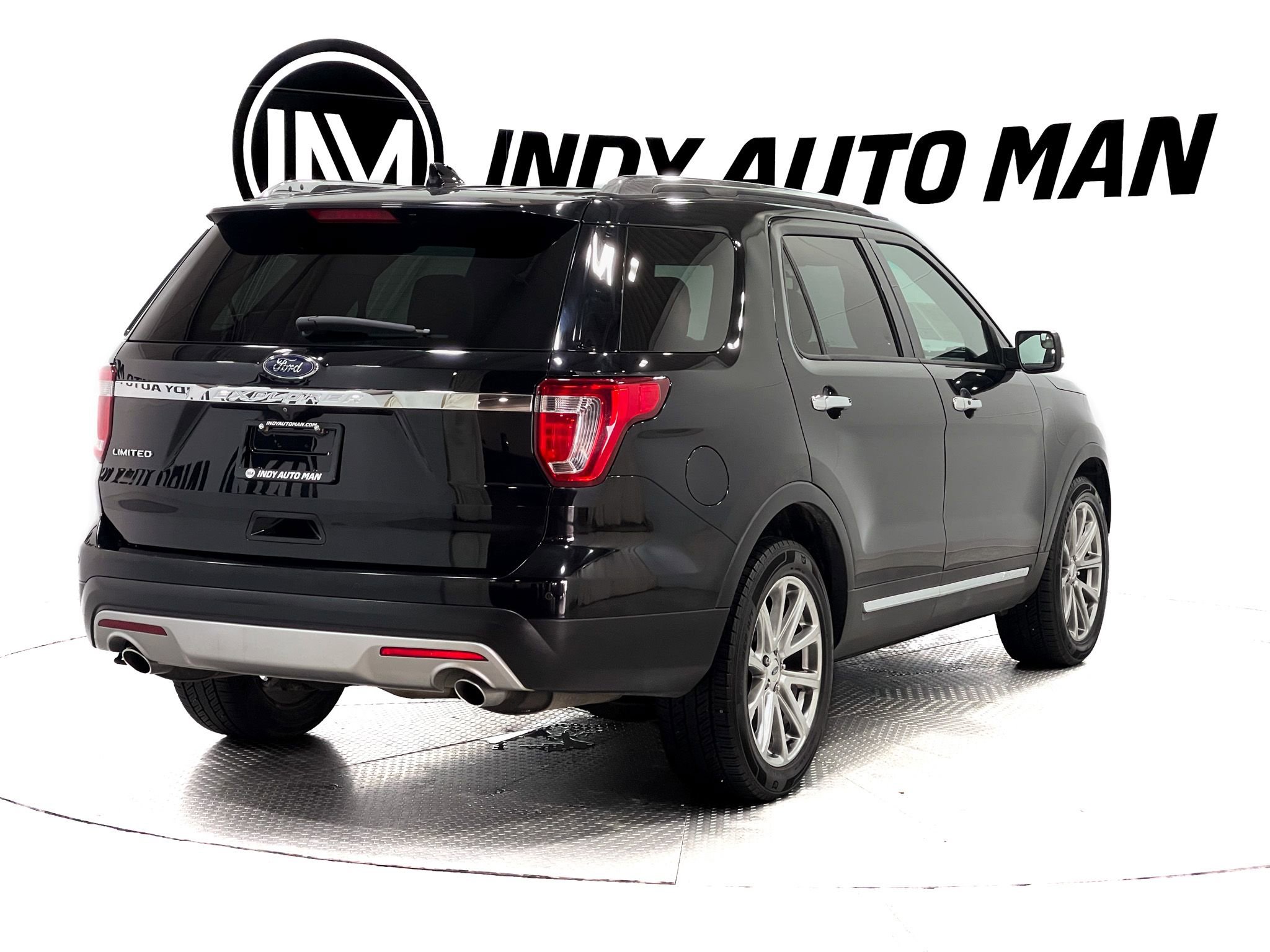 Used 2017 Ford Explorer Limited image 4