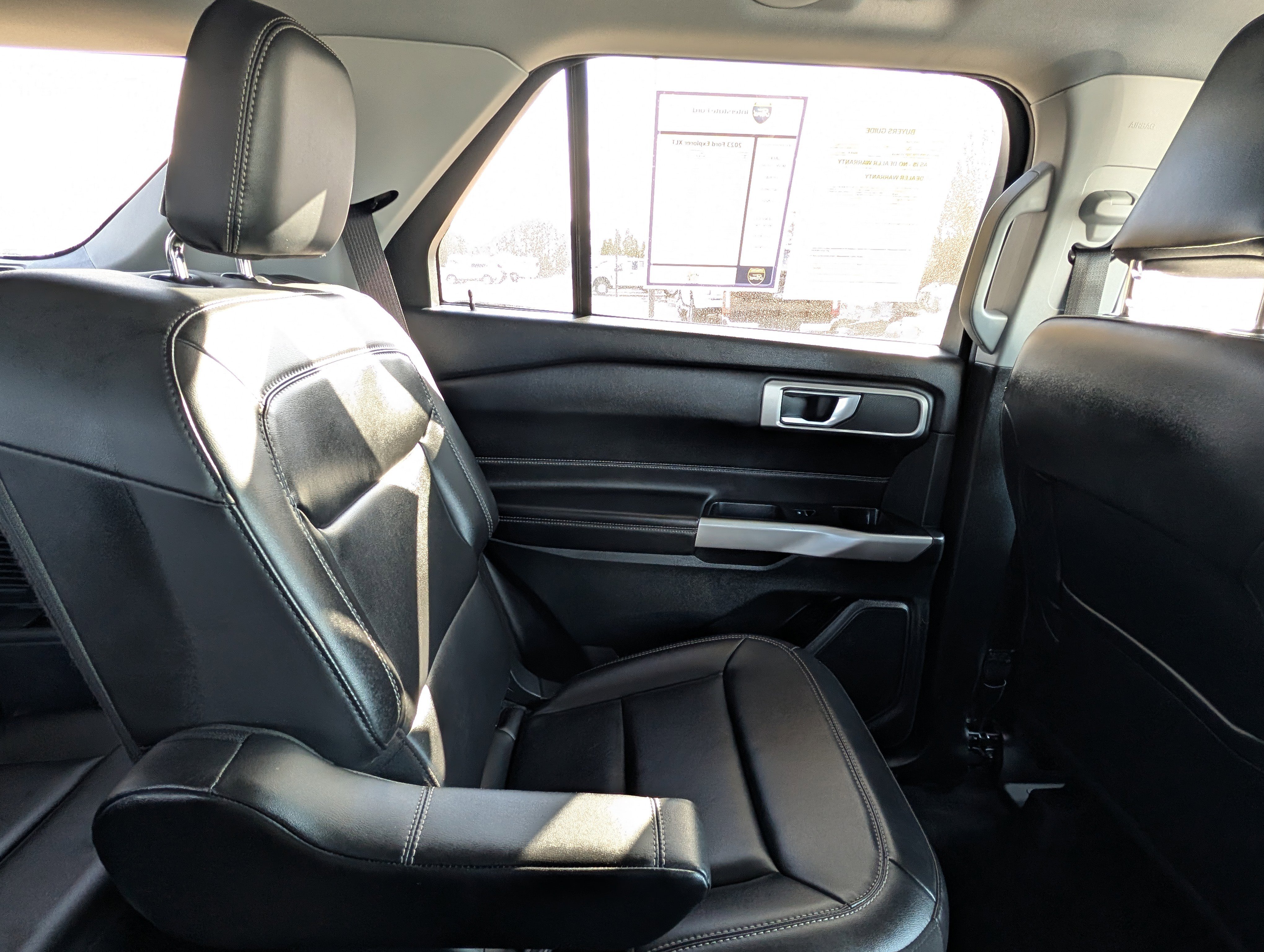 Used 2023 Ford Explorer XLT w/ Equipment Group 202A image 32