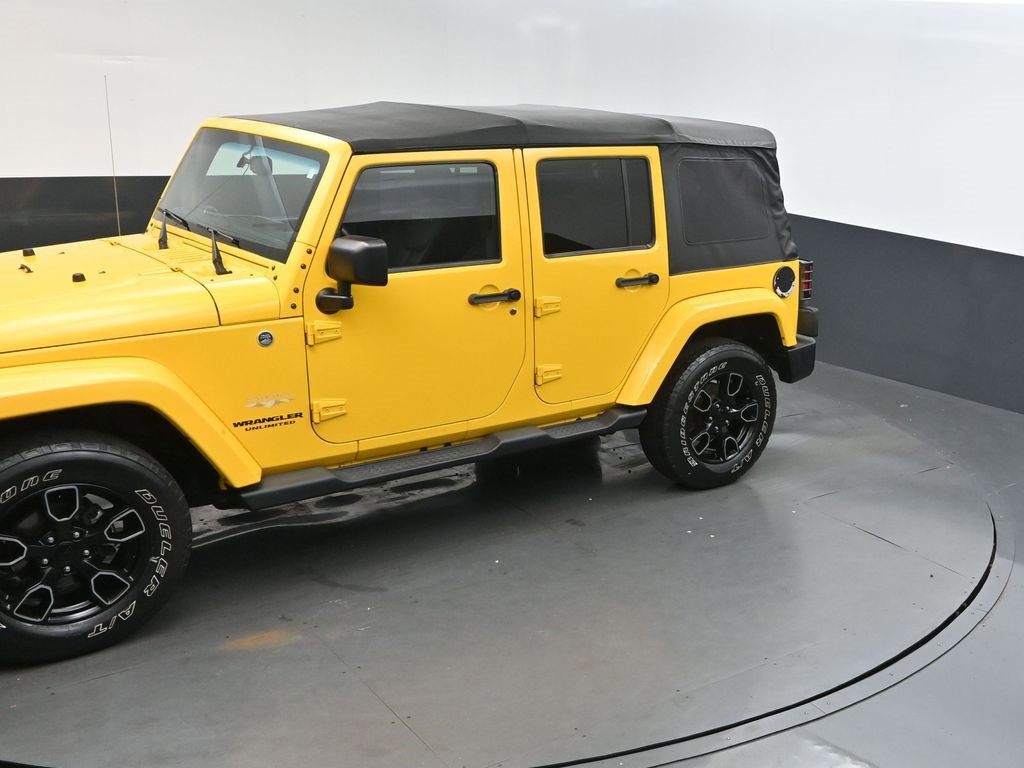 Used 2015 Jeep Wrangler Unlimited Sahara w/ Connectivity Group image 32