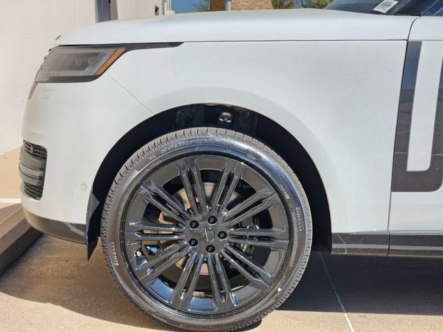 New 2026 Land Rover Range Rover Long Wheelbase SE image 6