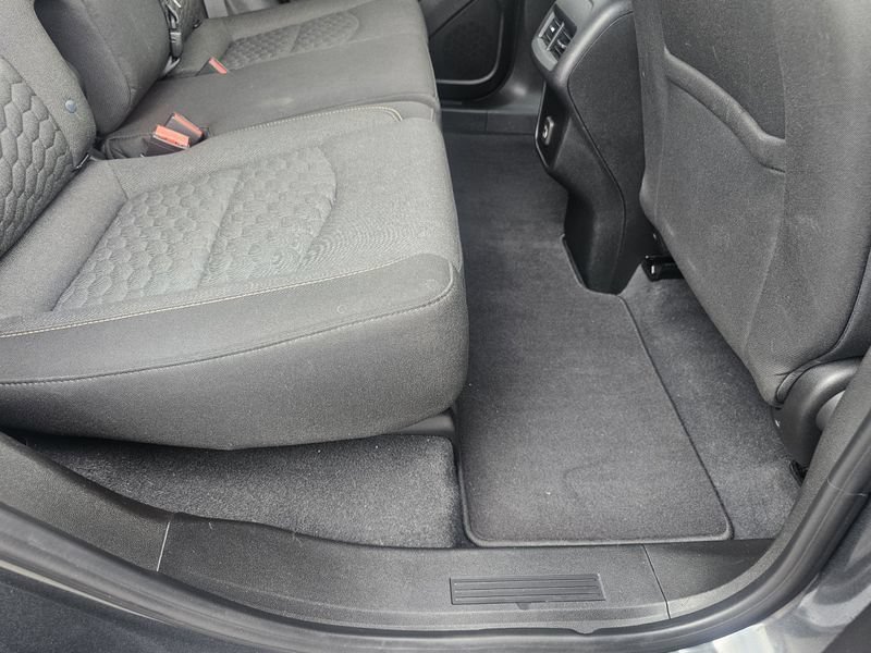 Used 2020 Chevrolet Equinox LT FWD image 23