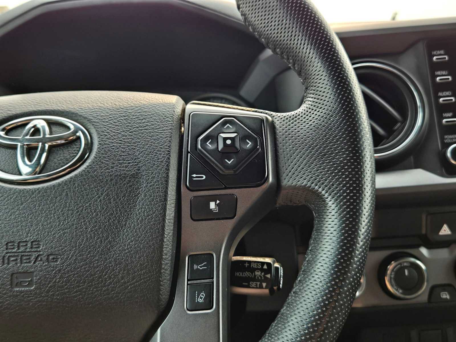 Used 2021 Toyota Tacoma TRD Off-Road AWD/4WD image 31