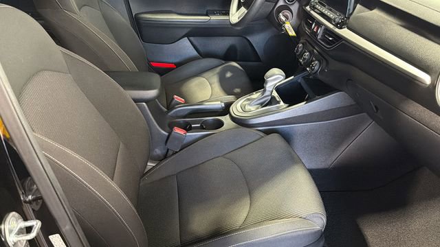 Used 2021 Kia Forte LXS FWD image 12
