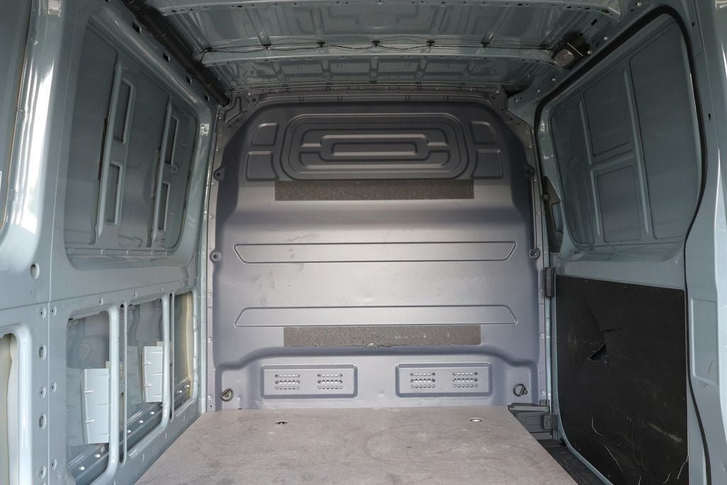 Used 2024 Mercedes-Benz Sprinter 3500 image 23