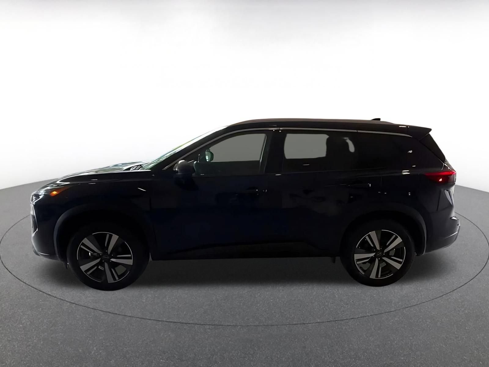 Used 2026 Nissan Rogue SL FWD image 8