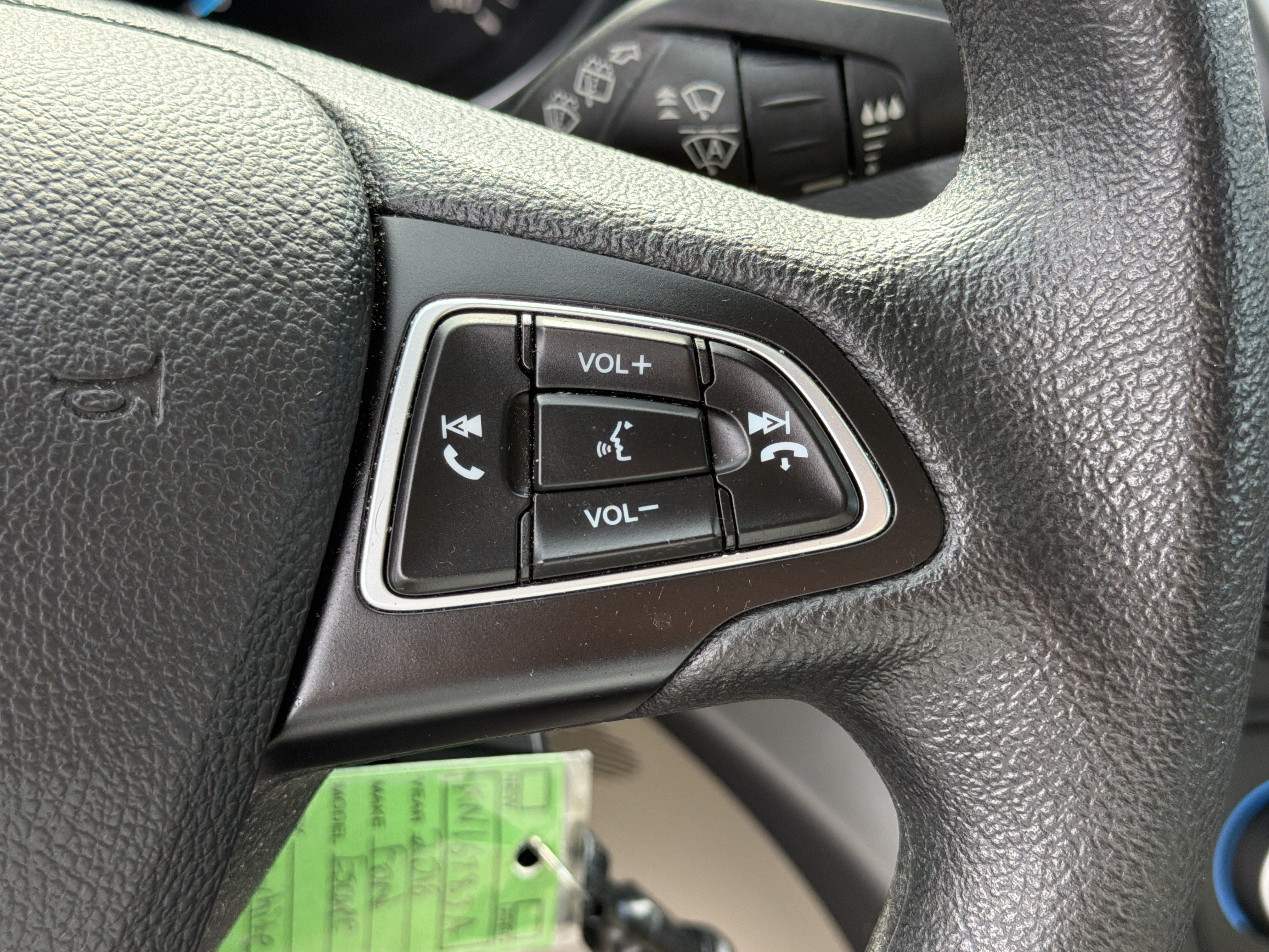 Used 2018 Ford Escape SE w/ Ford Safe & Smart Package FWD image 20
