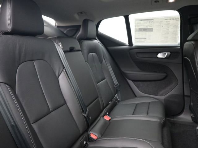 New 2026 Volvo XC40 B5 Ultra w/ Protection Package Premier image 32
