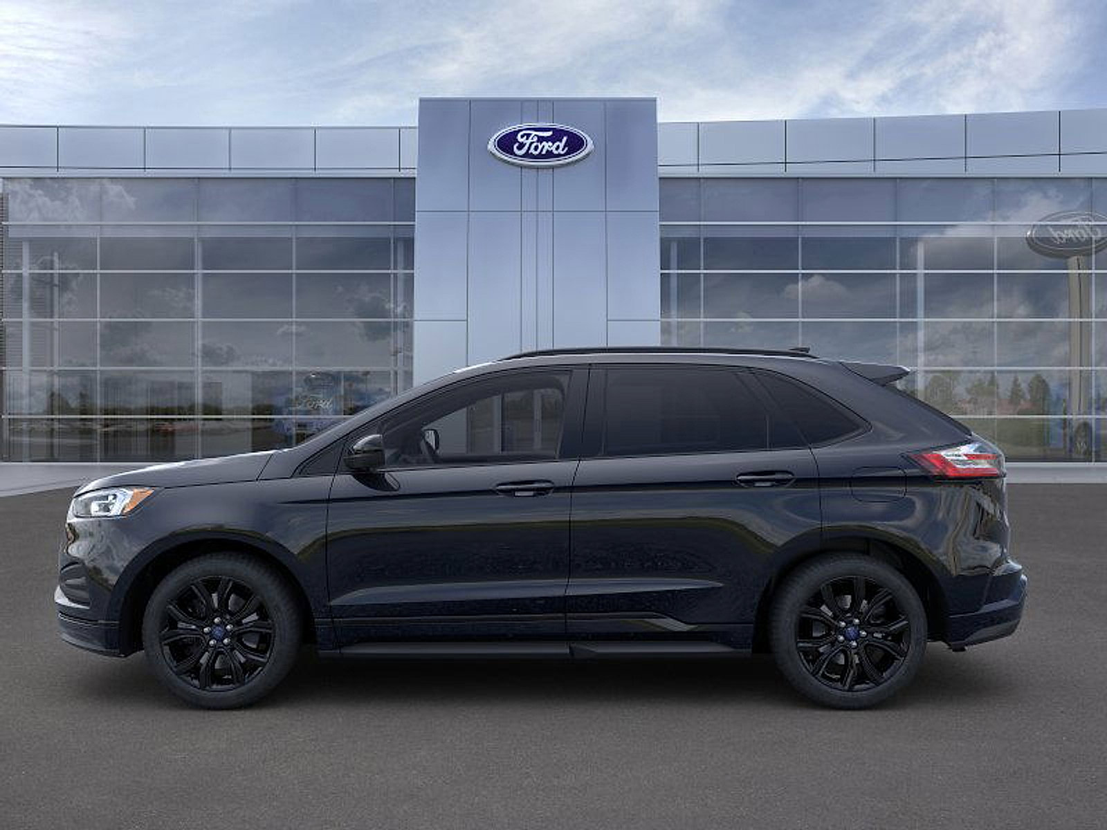 New 2024 Ford Edge SE w/ Black Appearance Package image 3