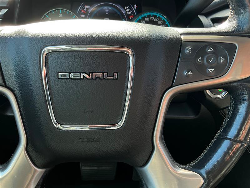 Used 2018 GMC Yukon Denali AWD/4WD image 32