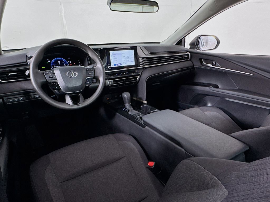 Used 2025 Toyota Camry LE FWD image 25