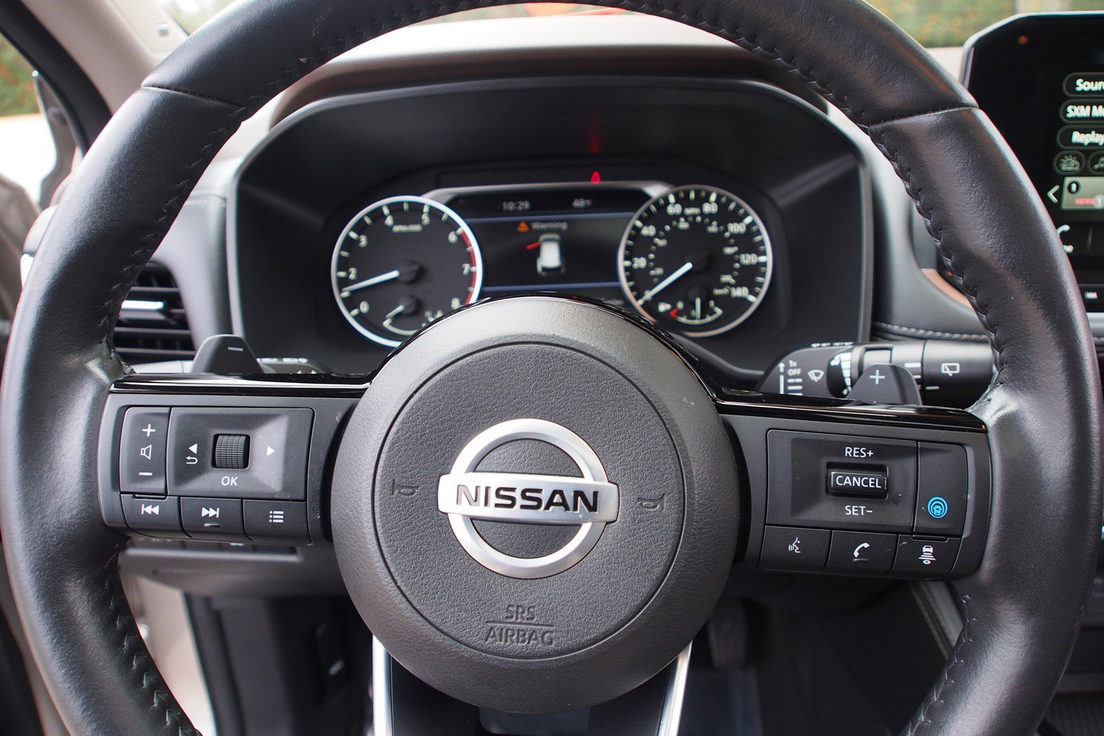 Used 2021 Nissan Rogue SL w/ Premium Package image 23