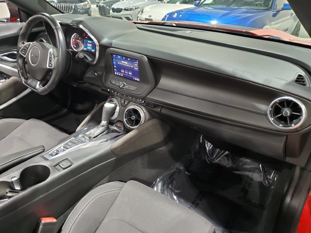 Used 2020 Chevrolet Camaro LT RWD image 13