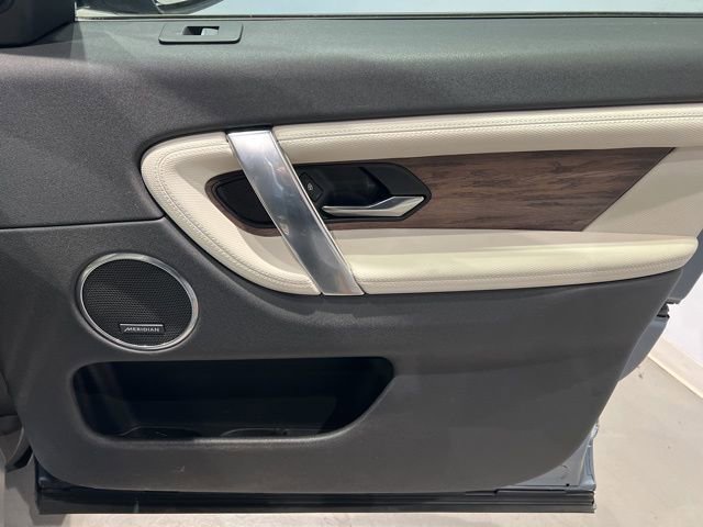 Used 2022 Land Rover Discovery Sport SE R-Dynamic image 29