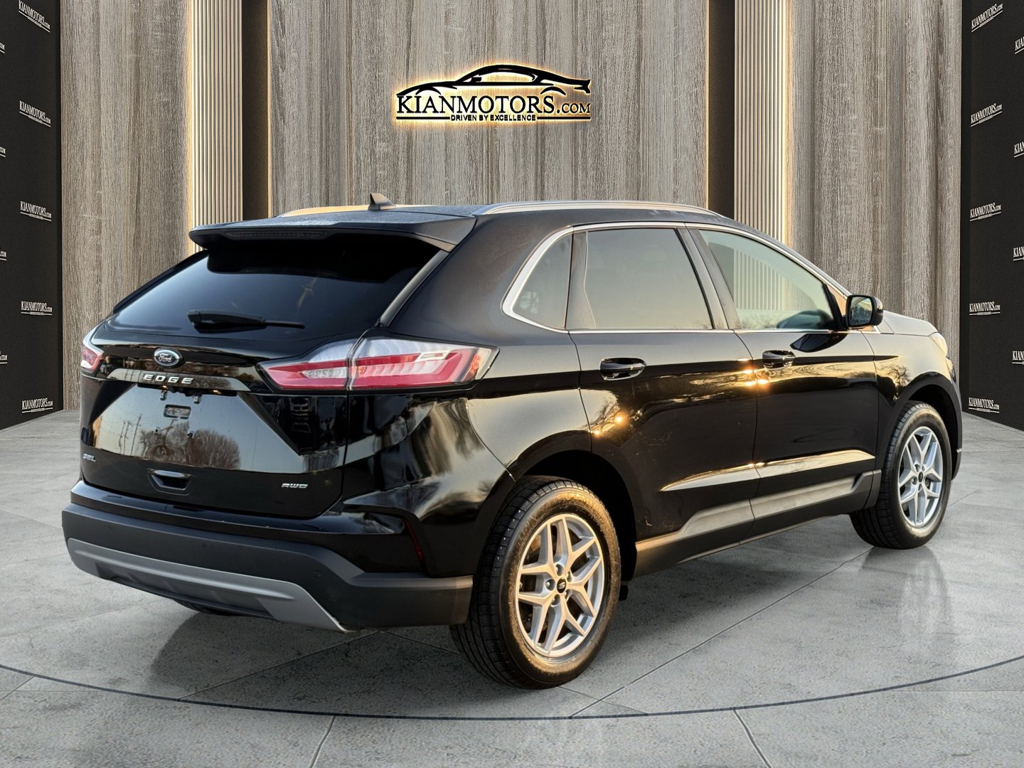 Used 2023 Ford Edge SEL w/ Convenience Package AWD/4WD image 7