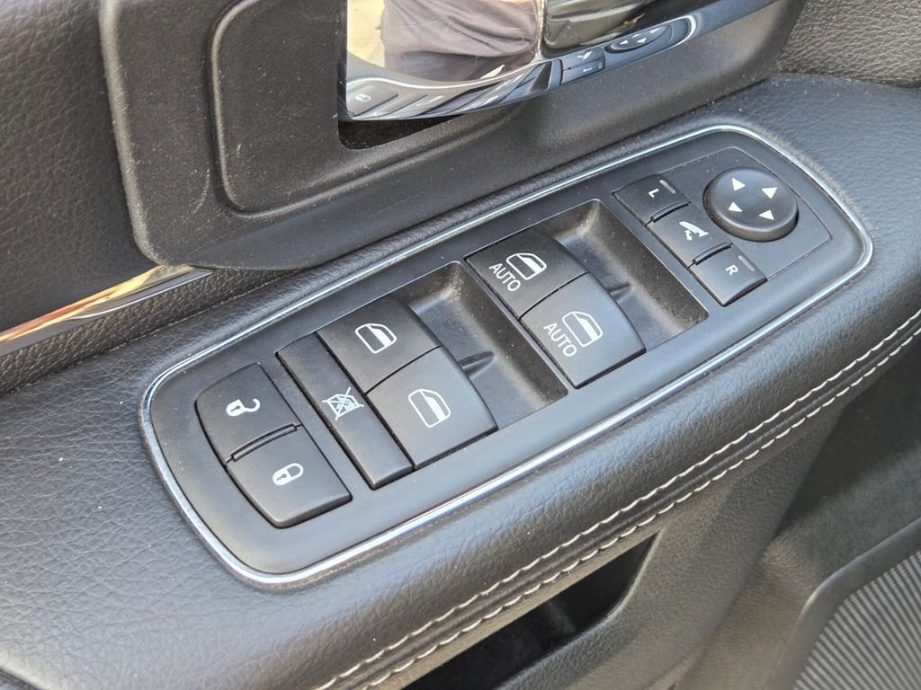 Used 2017 RAM 1500 Sport RWD image 23