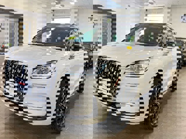 New 2025 Lincoln Corsair Grand Touring w/ Equipment Group 301A image 4