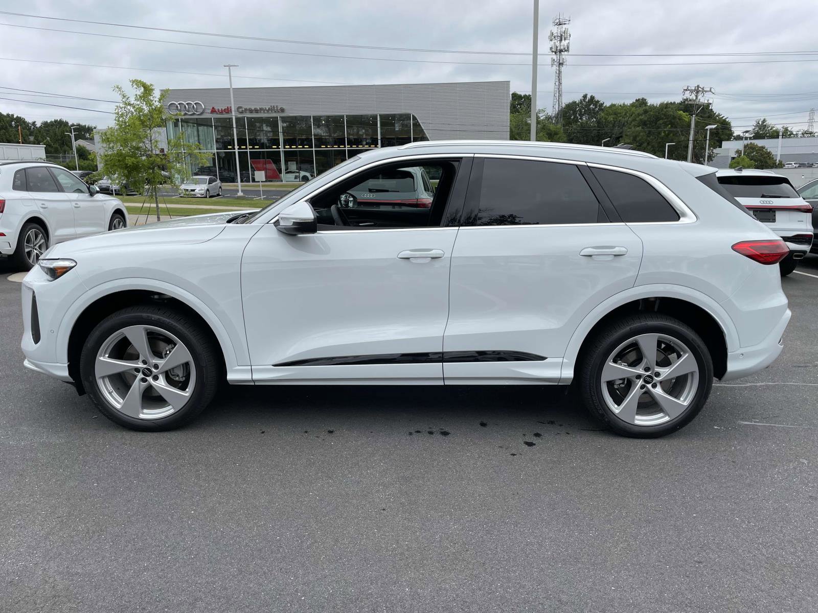 New 2025 Audi Q5 Premium Plus image 4