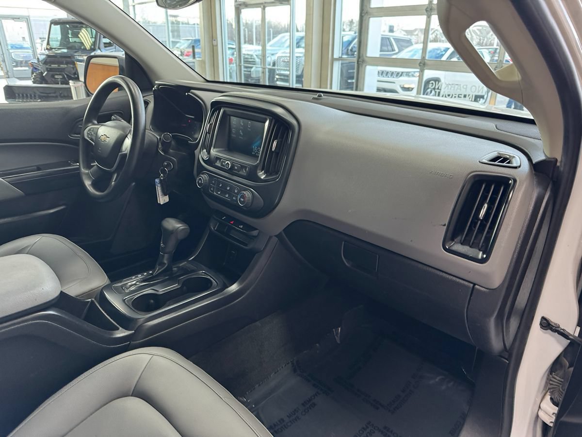 Used 2018 Chevrolet Colorado W/T w/ WT Convenience Package AWD/4WD image 17