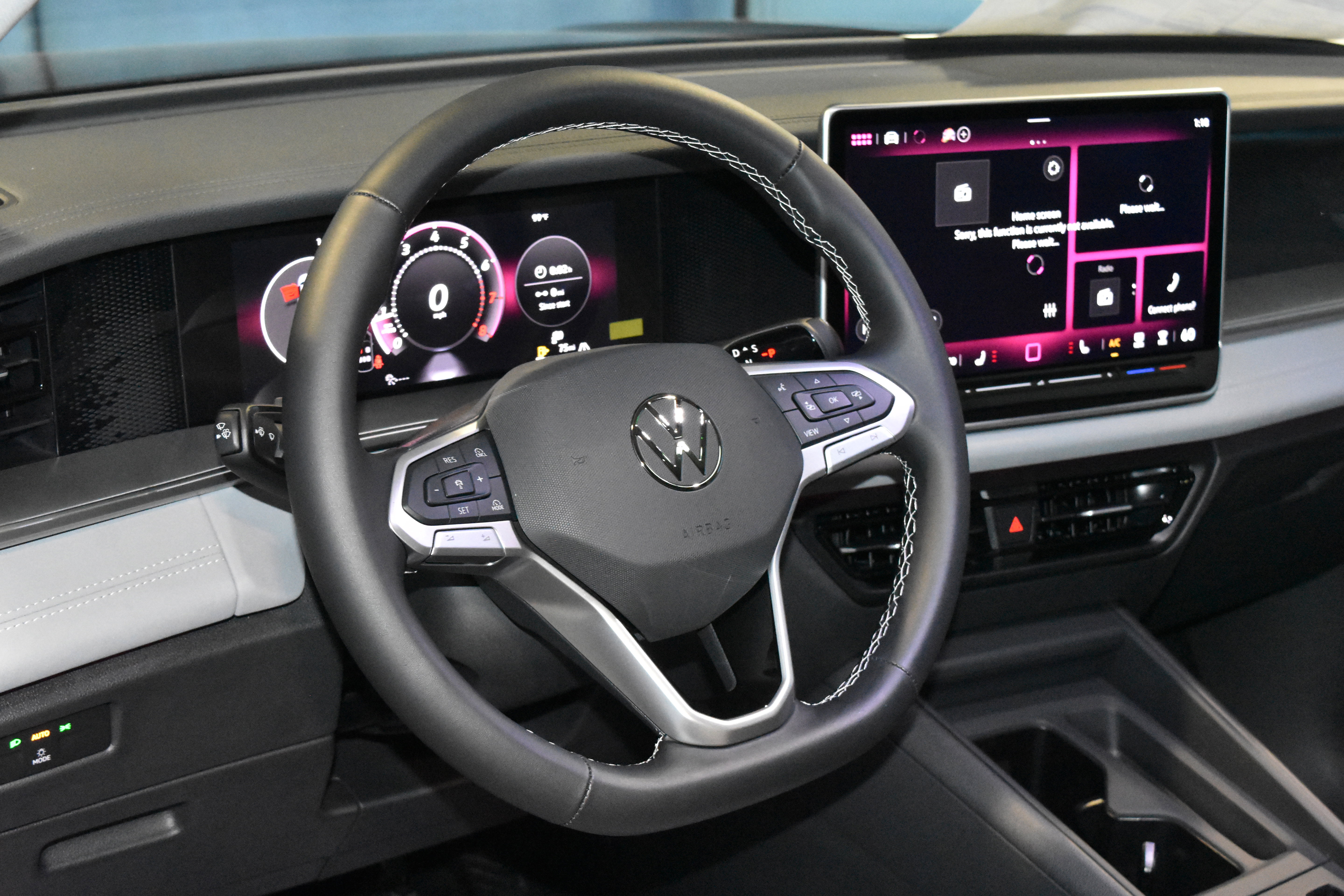 New 2026 Volkswagen Tiguan SE AWD/4WD image 2