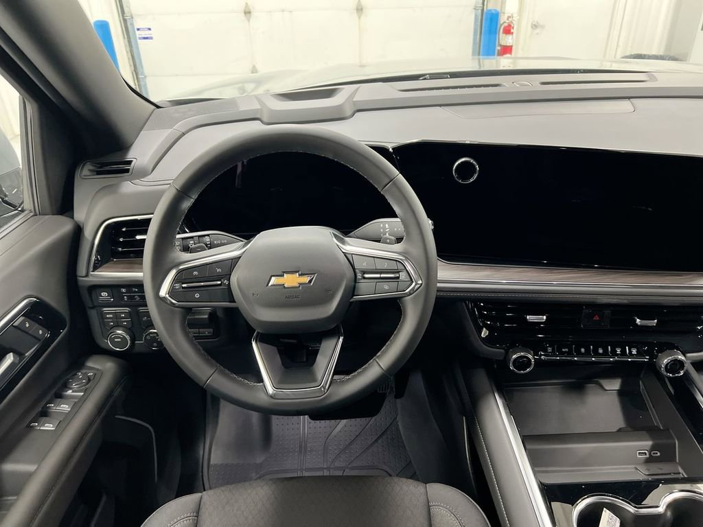New 2026 Chevrolet Suburban LS AWD/4WD image 11