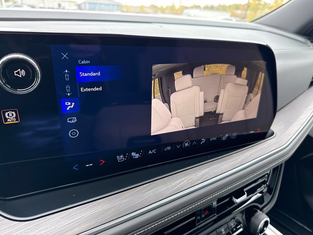New 2027 Chevrolet Tahoe Premier w/ Advanced Technology Package AWD/4WD image 38