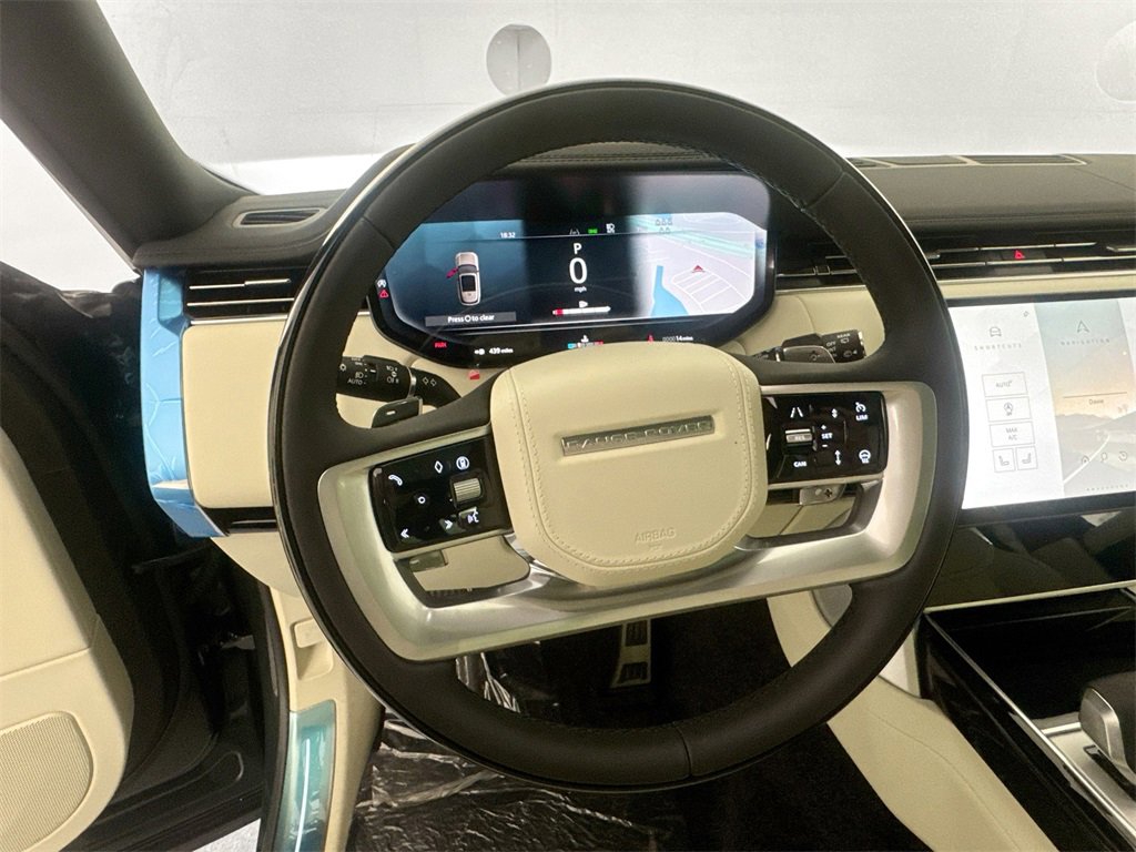 New 2025 Land Rover Range Rover Long Wheelbase SE image 11