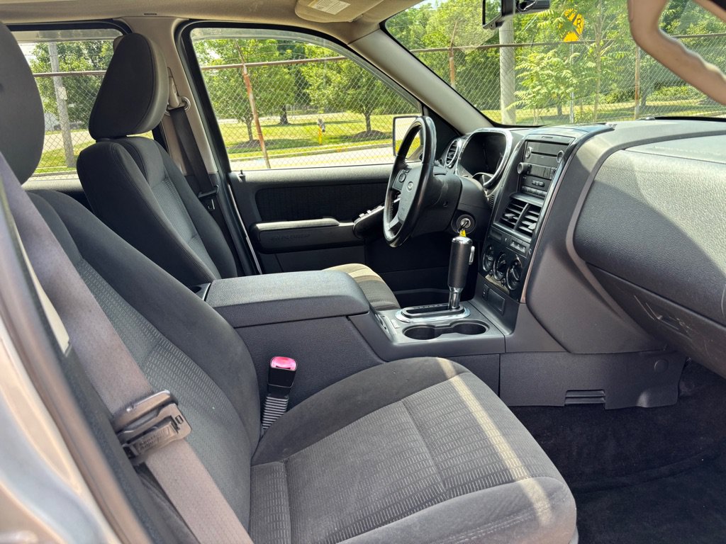 Used 2009 Ford Explorer XLT AWD/4WD image 10
