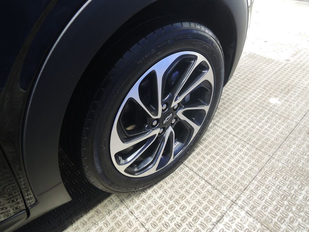 Used 2023 Chevrolet Bolt EUV Premier image 37