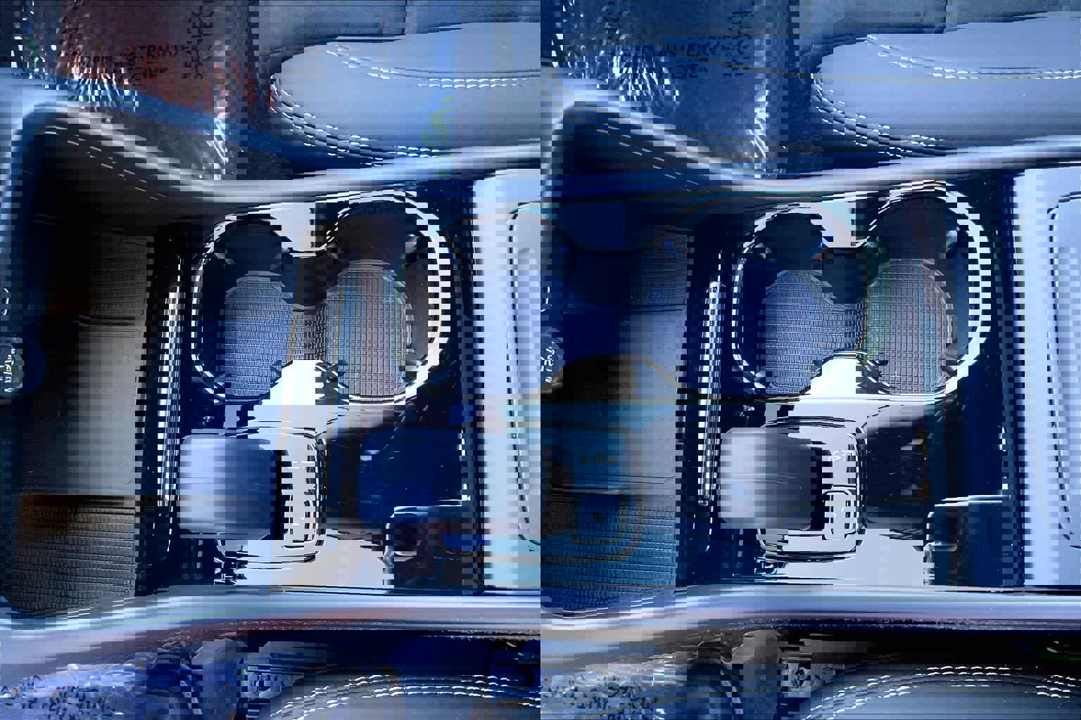 Used 2023 Volvo C40 P8 Recharge Ultimate image 20