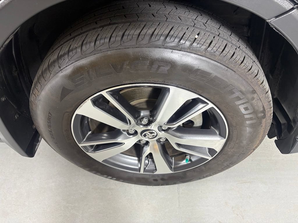 Used 2018 Toyota RAV4 XLE w/ Plus Extra Value Package AWD/4WD image 11