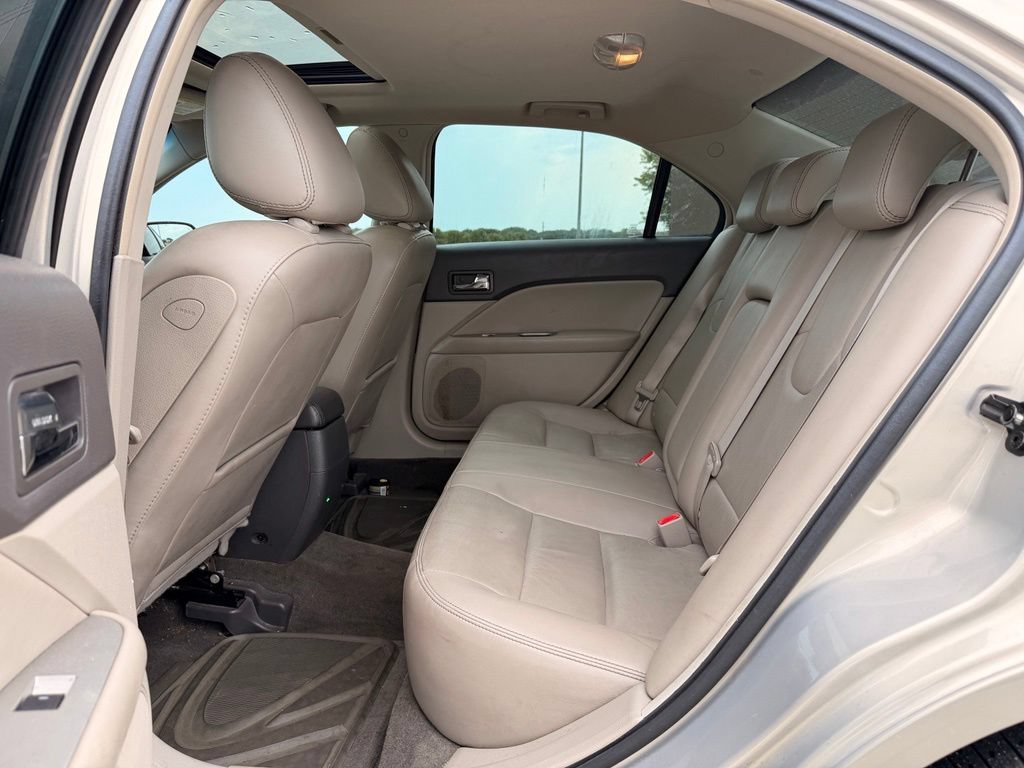 Used 2010 Ford Fusion SEL FWD image 5