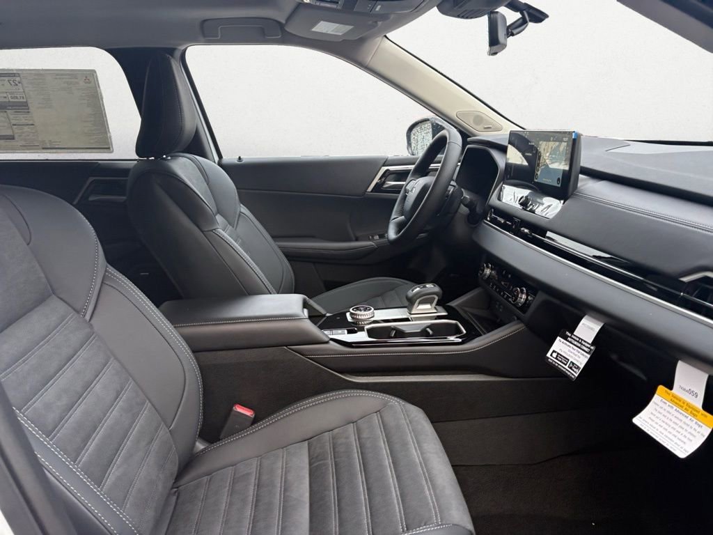 New 2026 Mitsubishi Outlander Trail Edition image 12