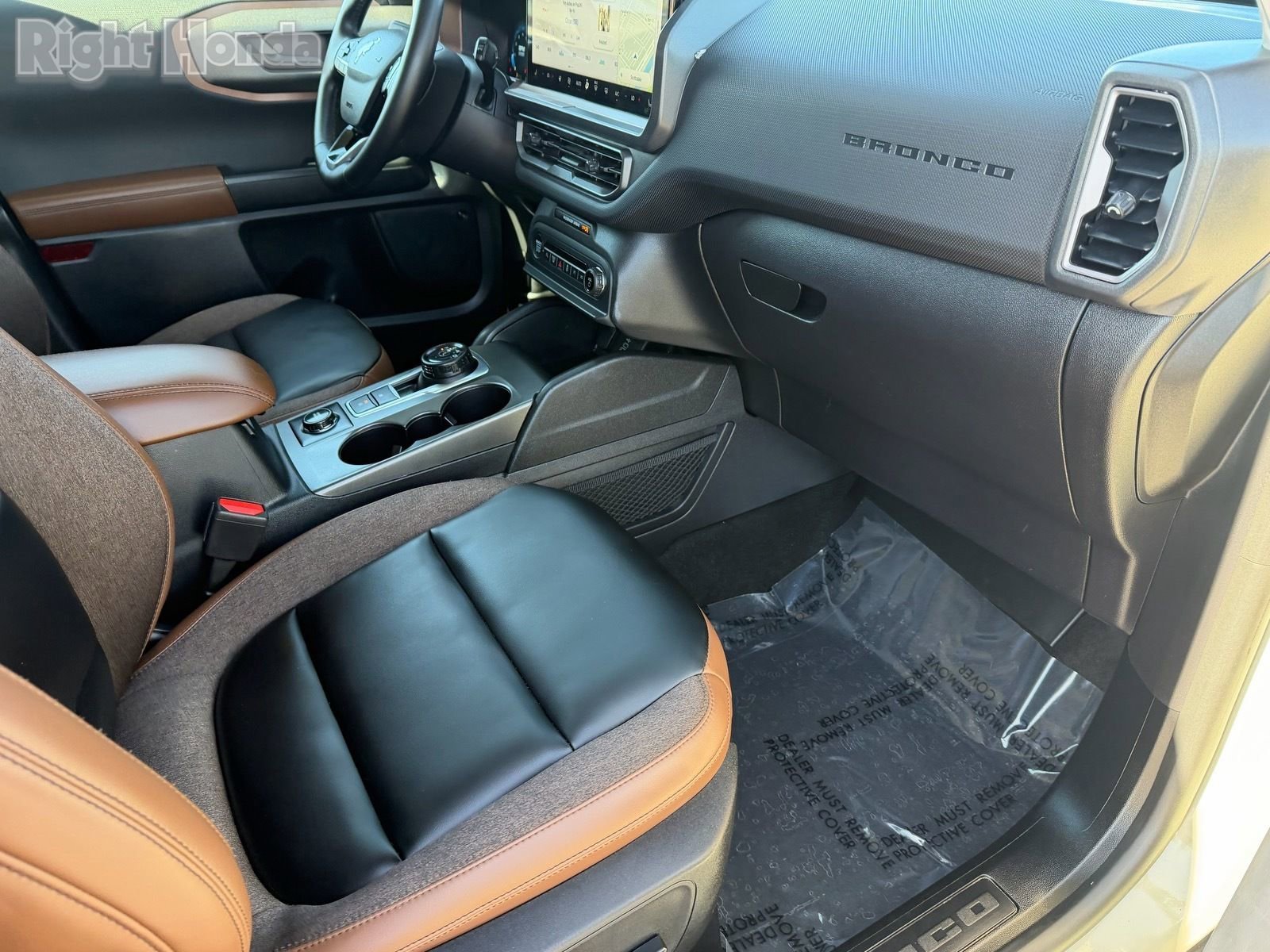 Used 2025 Ford Bronco Sport Outer Banks w/ Outer Banks Tech Package+ AWD/4WD image 14