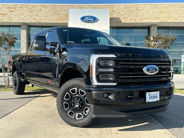 New 2026 Ford F350 Platinum w/ FX4 Off-Road Package