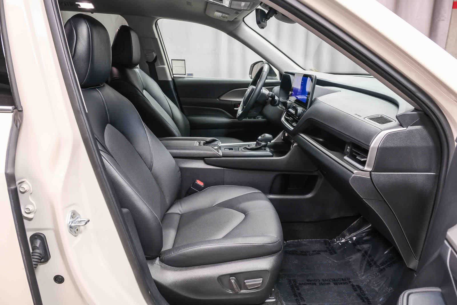 Used 2024 Toyota Grand Highlander FWD image 22