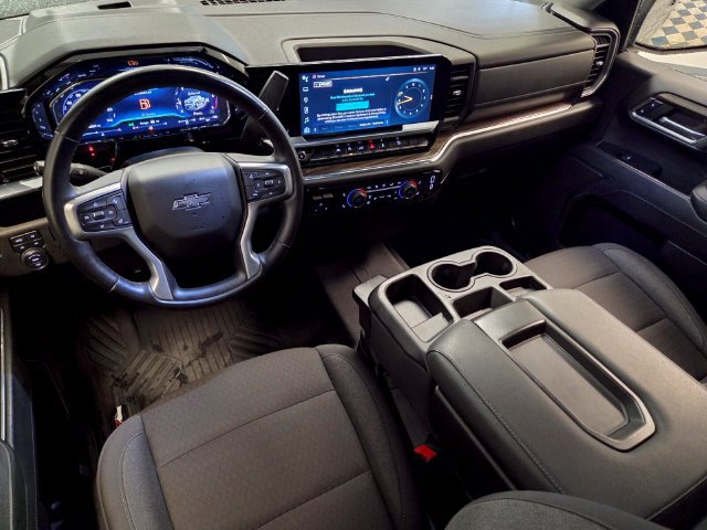 Used 2024 Chevrolet Silverado 1500 RST AWD/4WD image 15