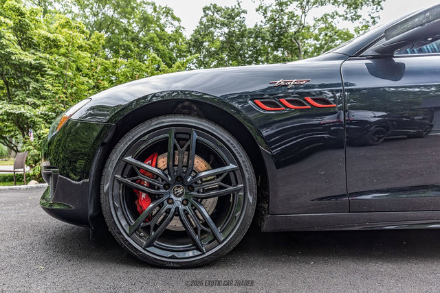 Used 2022 Maserati Quattroporte Trofeo RWD image 4