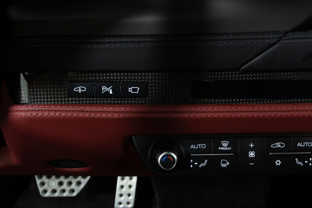 Used 2022 Ferrari F8 Tributo image 37