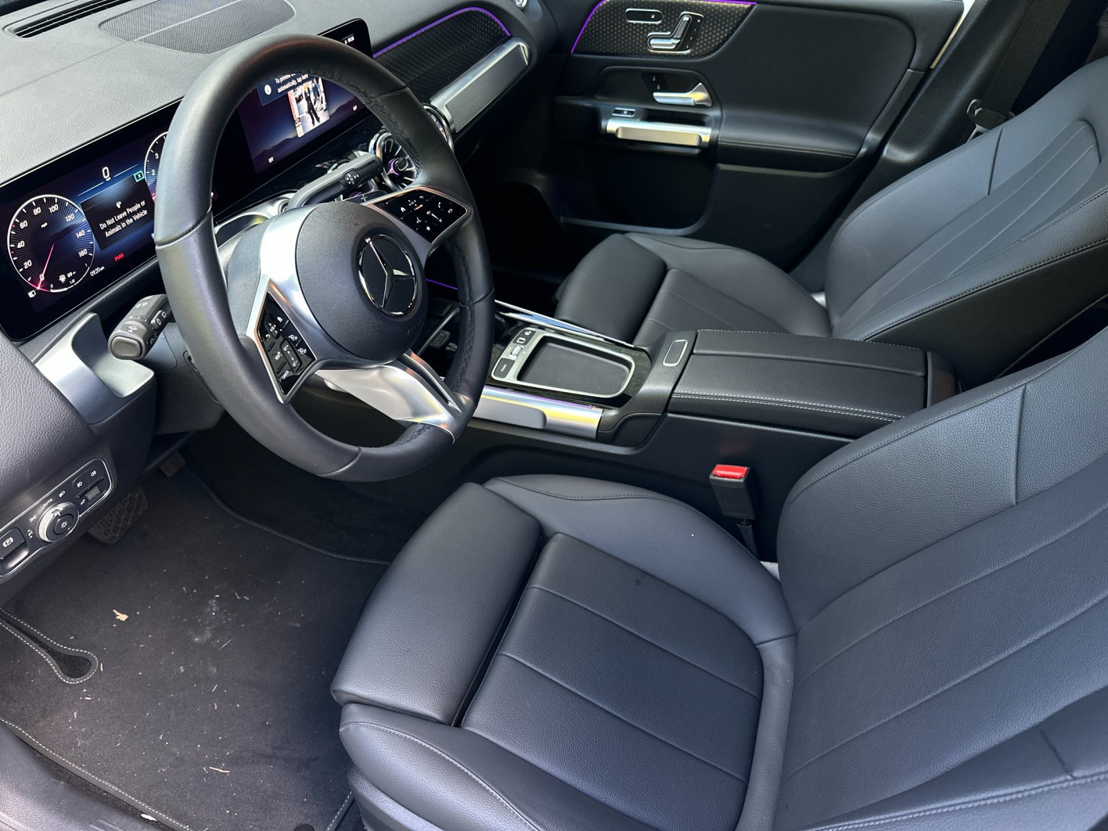 Used 2026 Mercedes-Benz GLB 250 4MATIC image 10