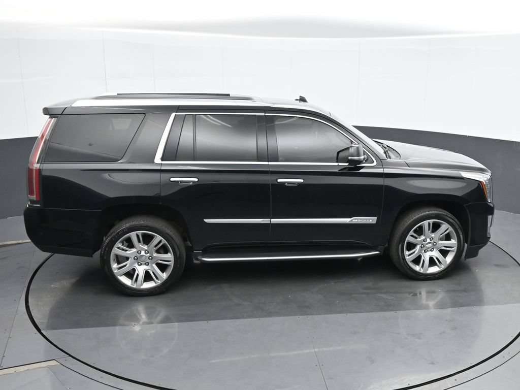 Used 2019 Cadillac Escalade Luxury AWD/4WD image 23