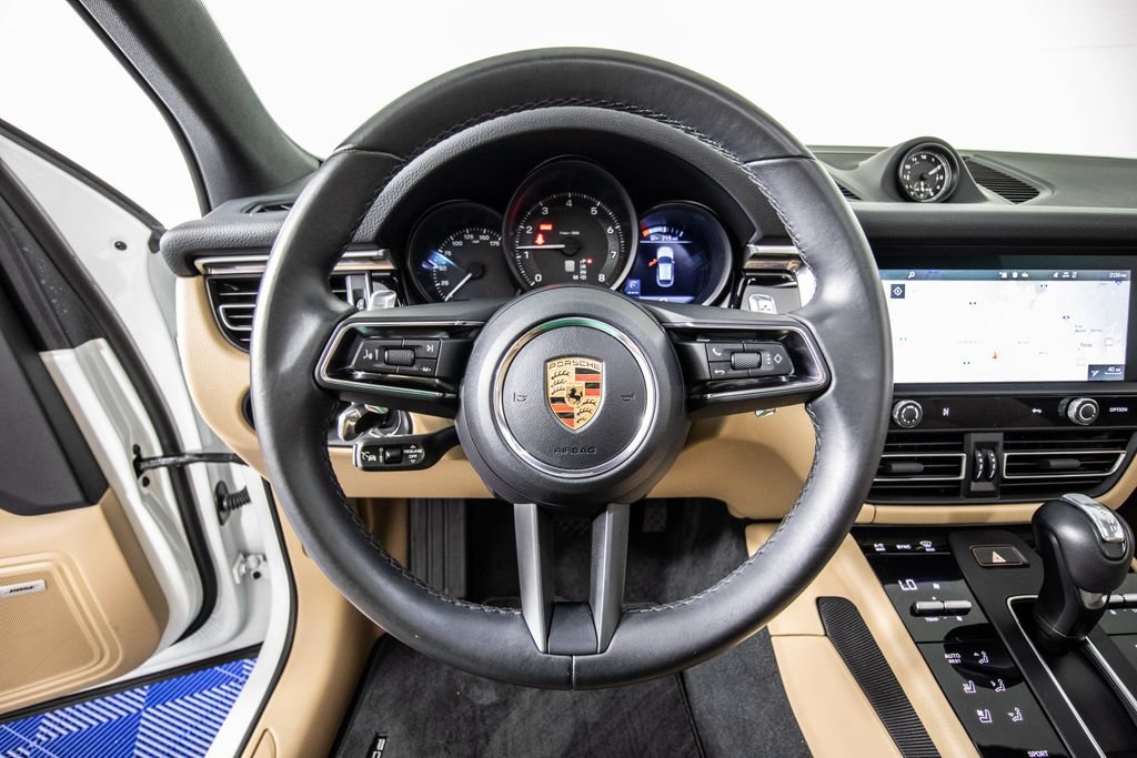 Used 2024 Porsche Macan AWD/4WD image 19