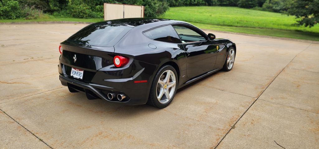 Used 2016 Ferrari FF image 28