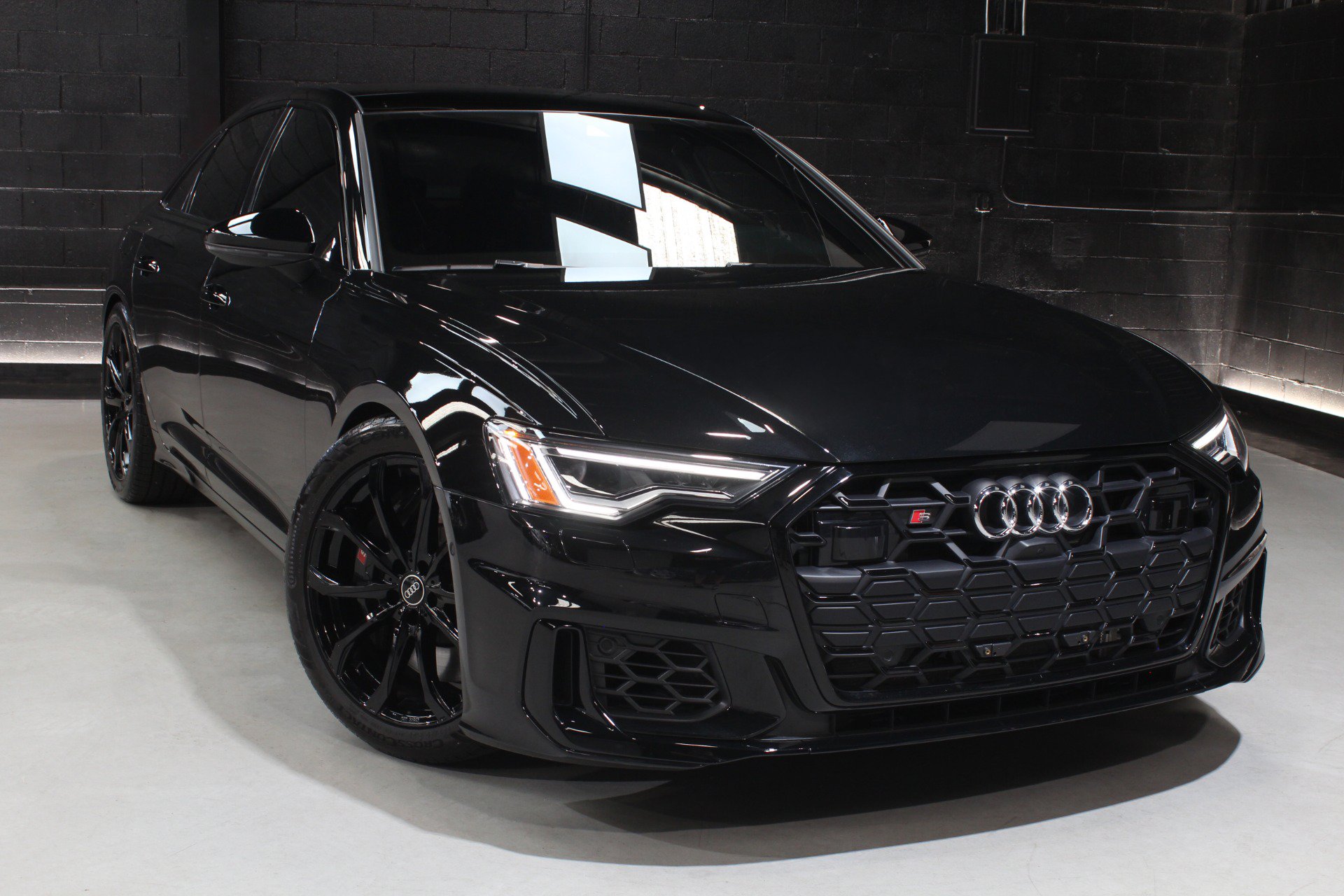 Used 2025 Audi S6 Premium Plus AWD/4WD image 6