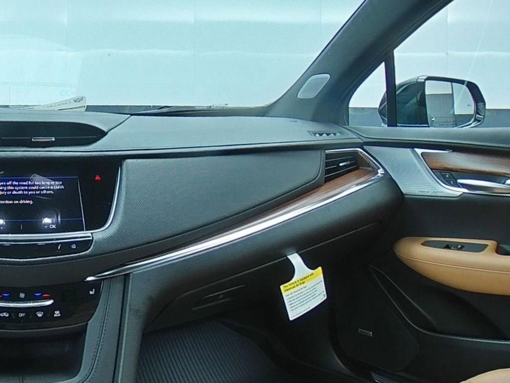 New 2026 Cadillac XT5 Premium Luxury w/ LPO, Floor Liner Package image 37