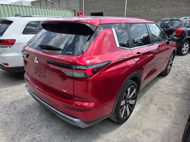 Used 2025 Mitsubishi Outlander SE AWD/4WD image 5