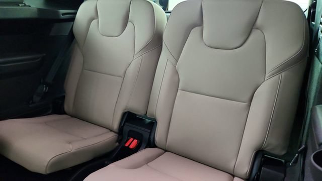 New 2026 Volvo XC90 T8 Plus w/ Protection Package Premier AWD/4WD image 33