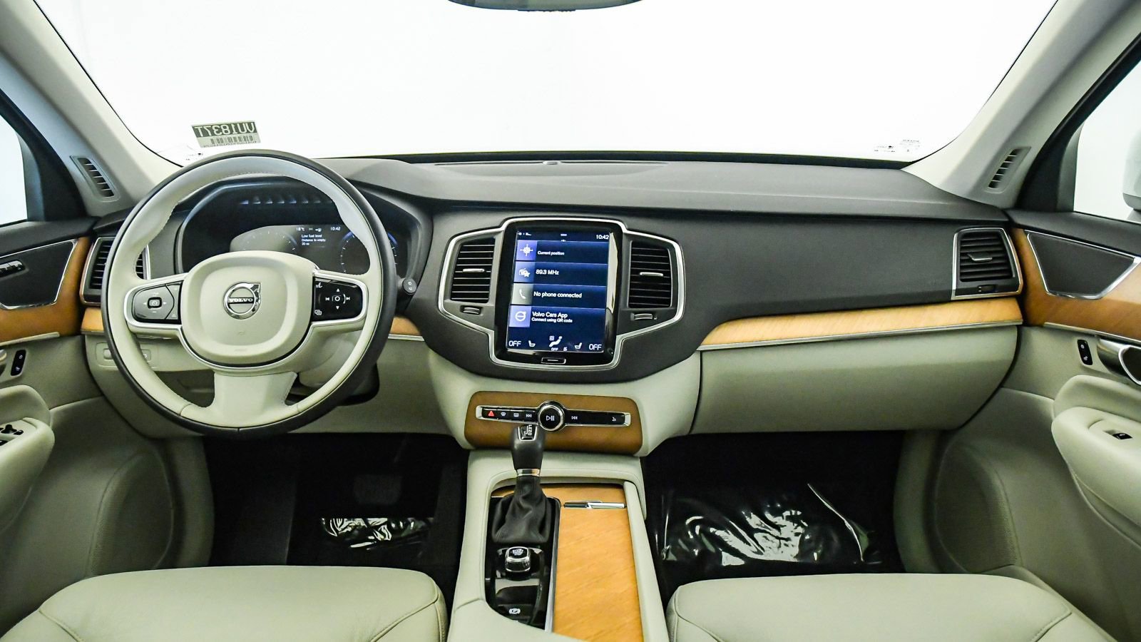 Certified 2022 Volvo XC90 T5 Momentum AWD/4WD image 15