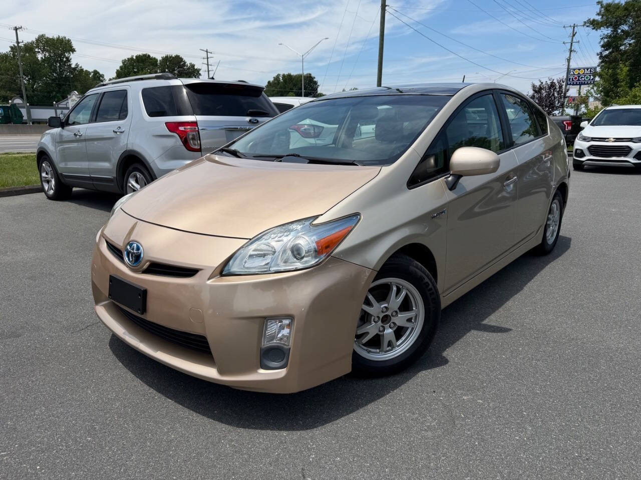 Used 2010 Toyota Prius Five FWD image 1