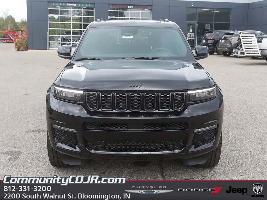 New 2025 Jeep Grand Cherokee L Summit w/ Advanced Protech Group IV image 9